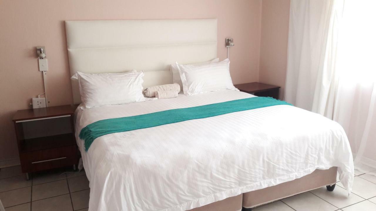Beverly Corner Lodge Matatiele ภายนอก รูปภาพ