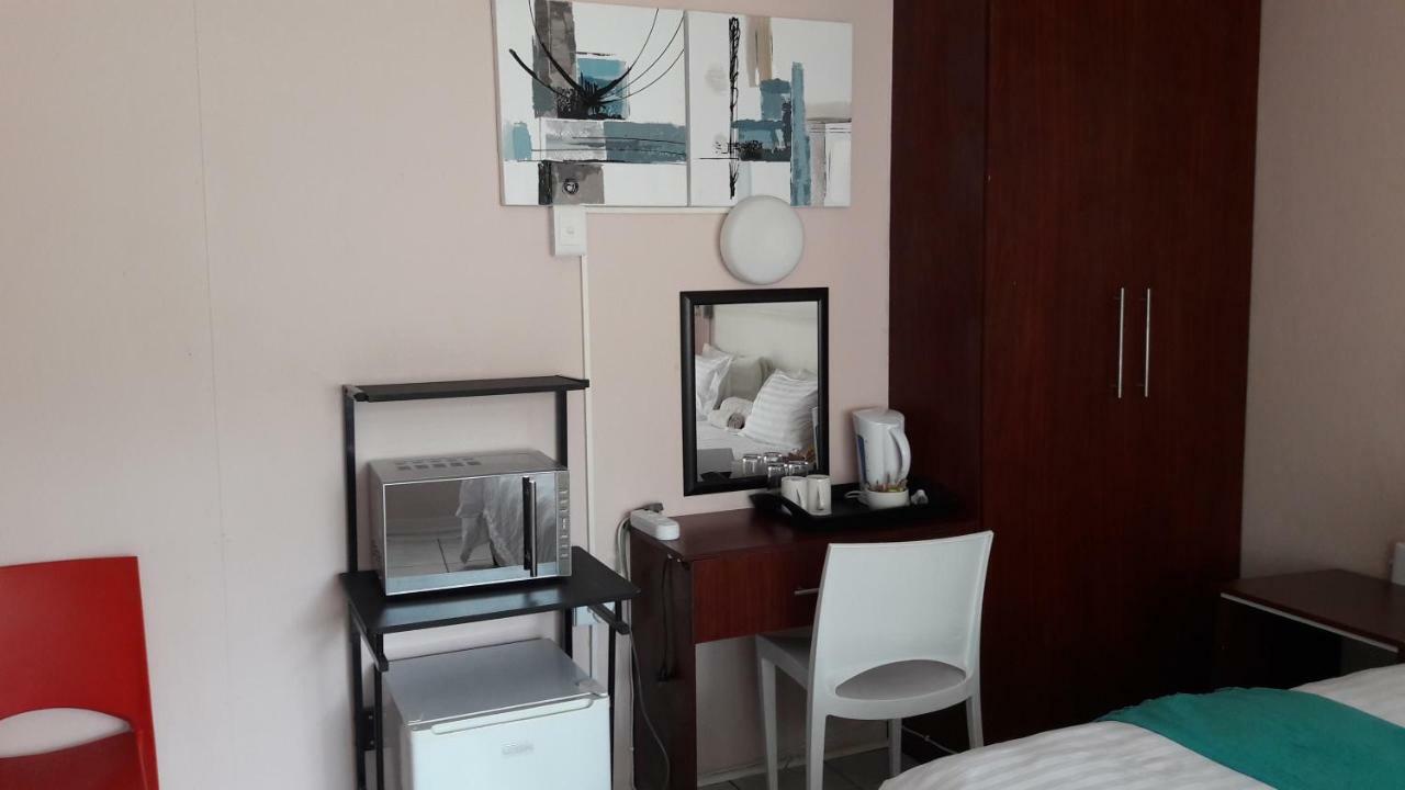 Beverly Corner Lodge Matatiele ภายนอก รูปภาพ