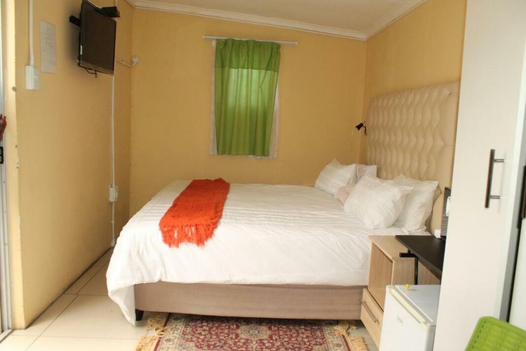 Beverly Corner Lodge Matatiele ภายนอก รูปภาพ
