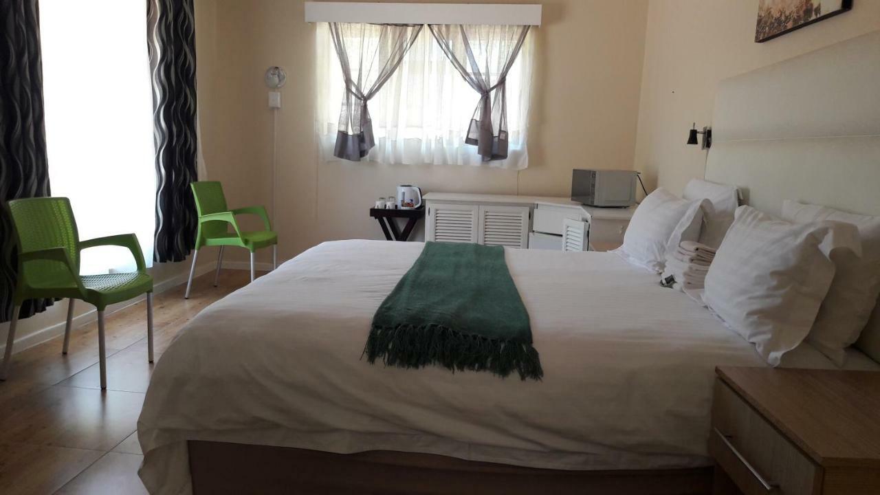 Beverly Corner Lodge Matatiele ภายนอก รูปภาพ
